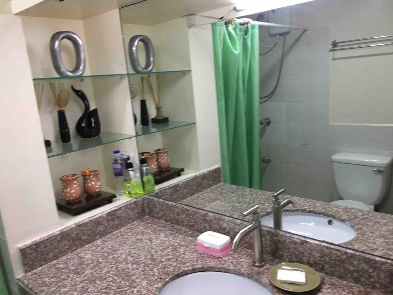 "2BR Condo for Rent in Bonifacio Heights, Lawton Avenue, Taguig"06