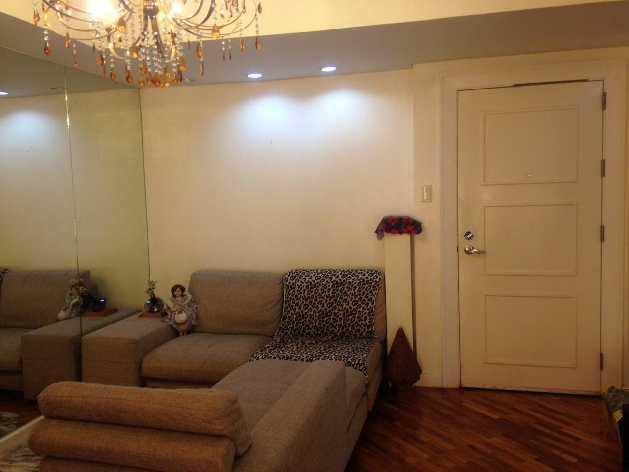 "2BR Condo for Rent in The Manansala, Rockwell Center, Makati"07