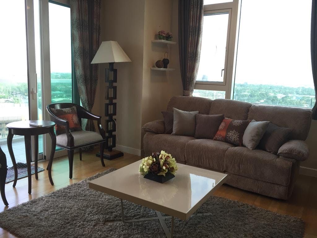 "1BR Condo for Rent in Park Terraces, San Lorenzo, Makati"09