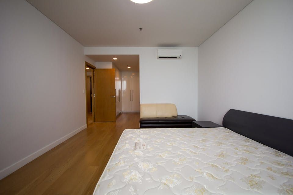 "2BR Condo for Rent in Park Terraces, San Lorenzo, Makati"04