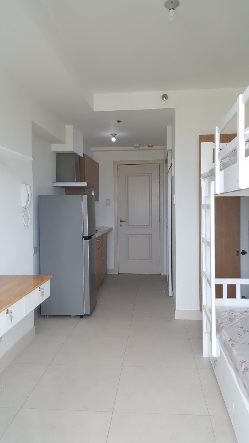 "Studio Condo for Rent in The Residences at Commonwealth, Batasan Hills"10