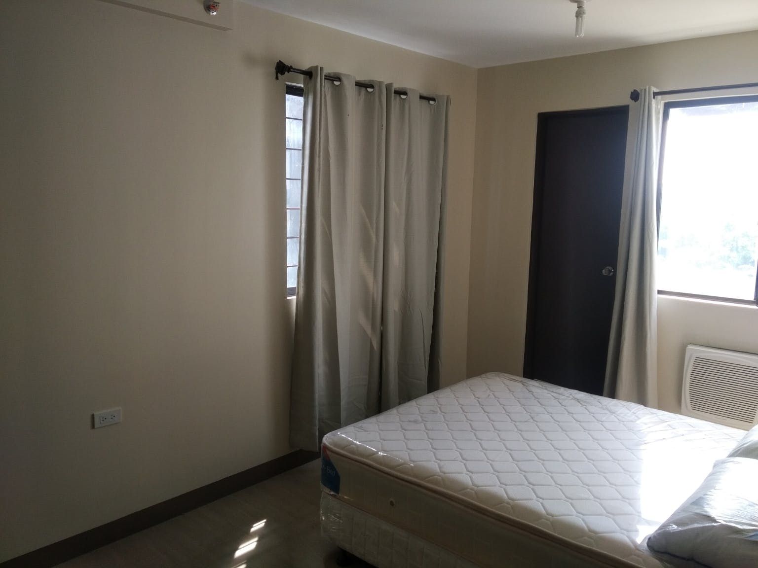 "2BR Condo for Rent in Asia Enclaves, Alabang, Muntinlupa"06
