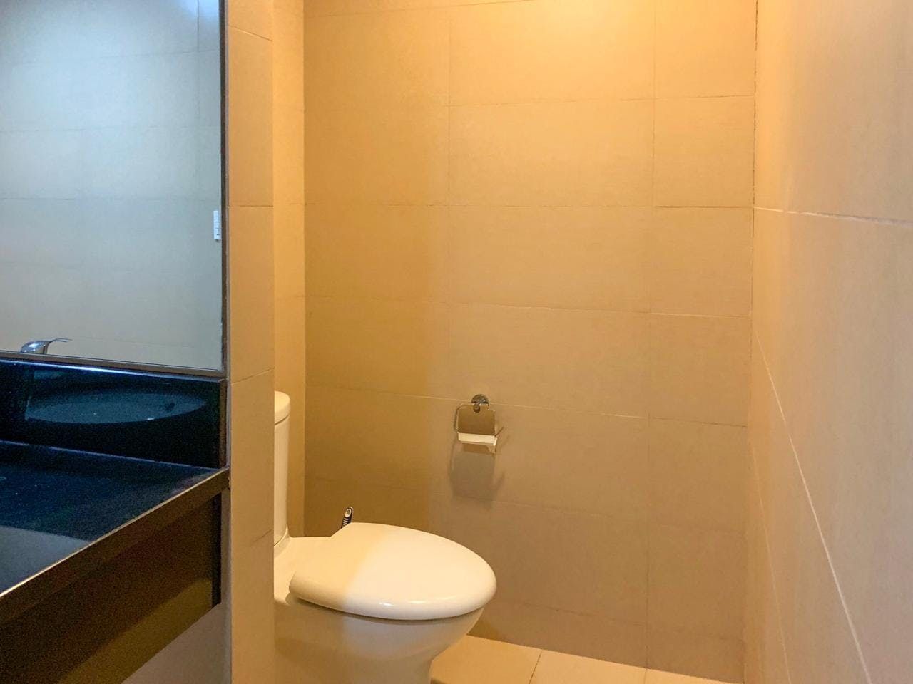 "3BR Condo for Rent in Park Terraces, San Lorenzo, Makati"10
