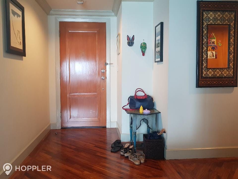 "3BR Condo for Rent in Amorsolo East, Rockwell Center, Makati"08