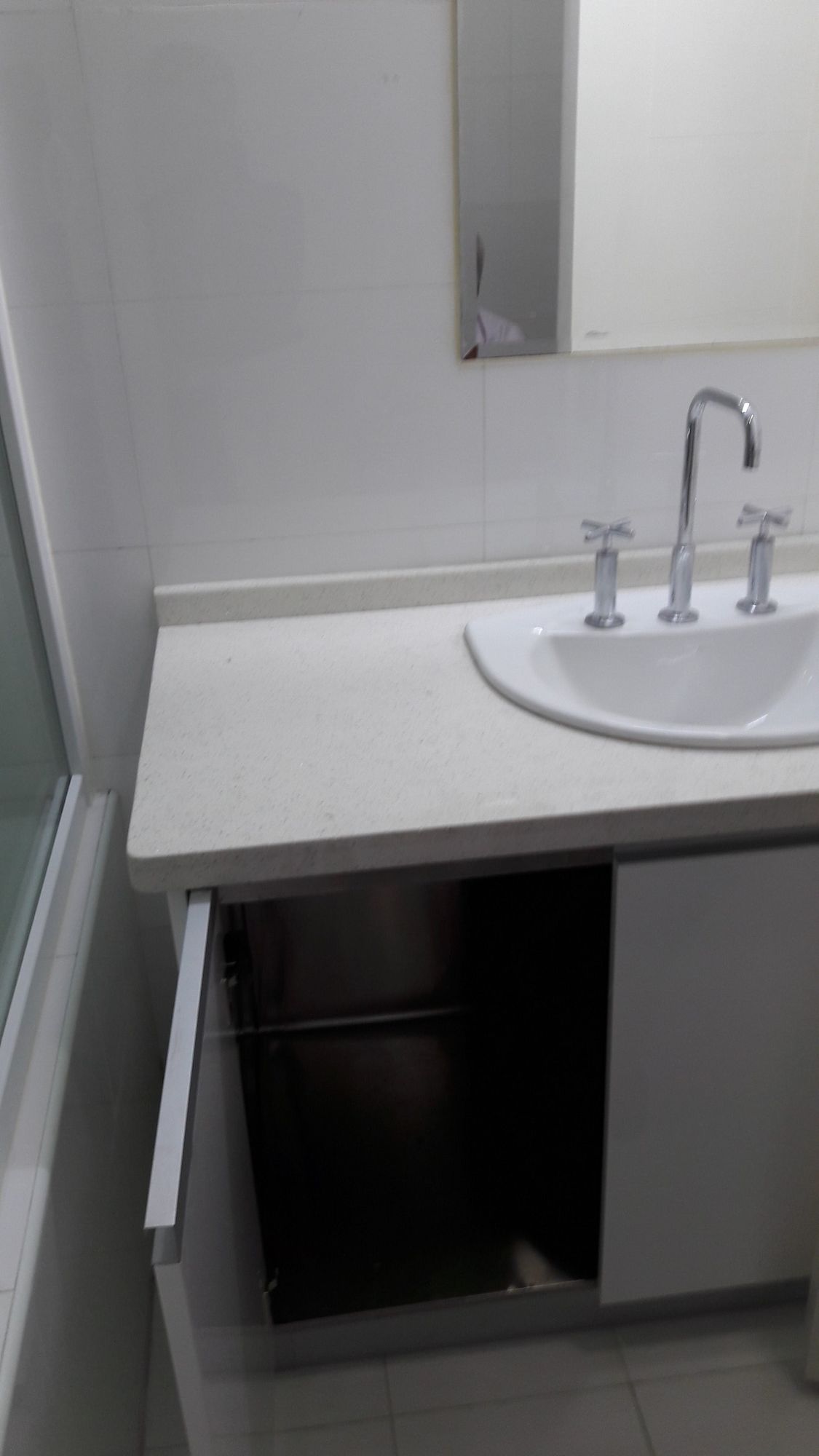 "3BR Condo for Rent in Blue Sapphire Residences, BGC - Bonifacio Global"06