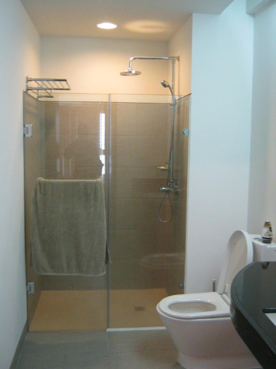 "1BR Condo for Rent in The Residences at Greenbelt, Legazpi Village, Ma"06