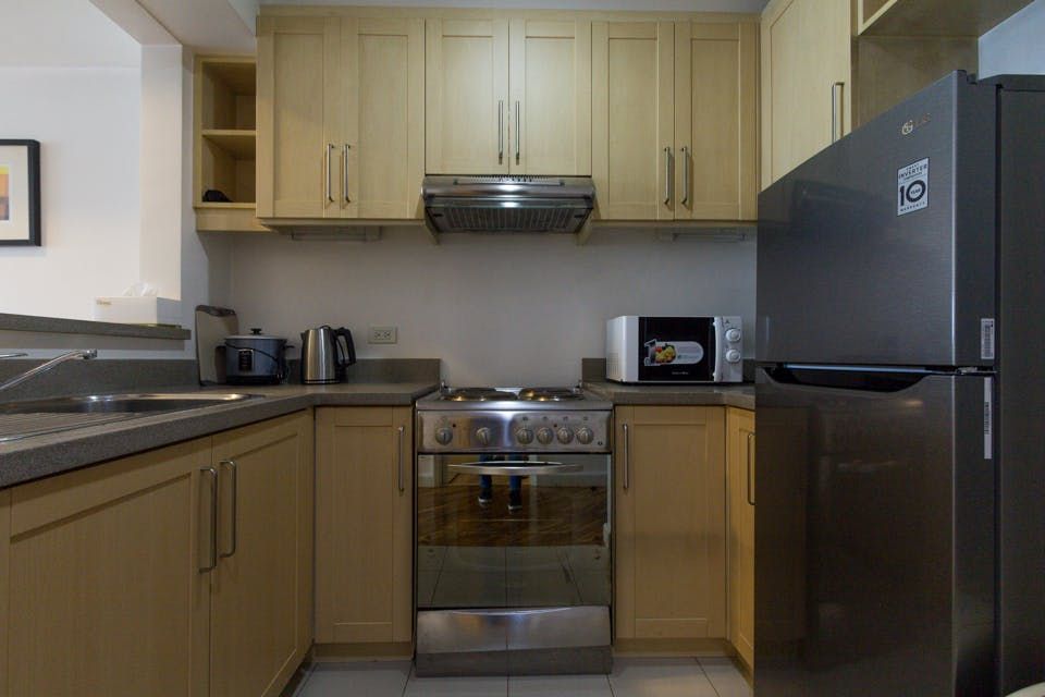 "1BR Condo for Rent in Joya Lofts and Towers, Rockwell Center, Makati"05