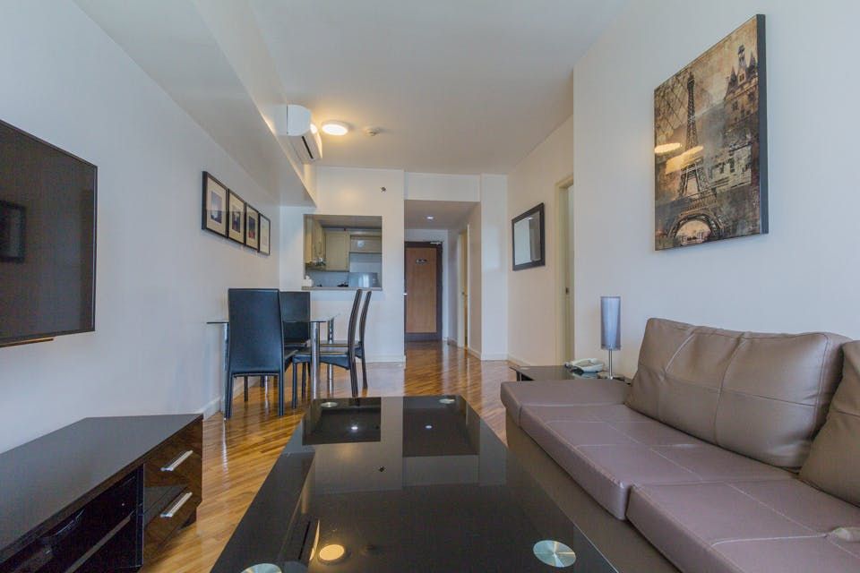 "1BR Condo for Rent in Joya Lofts and Towers, Rockwell Center, Makati"07