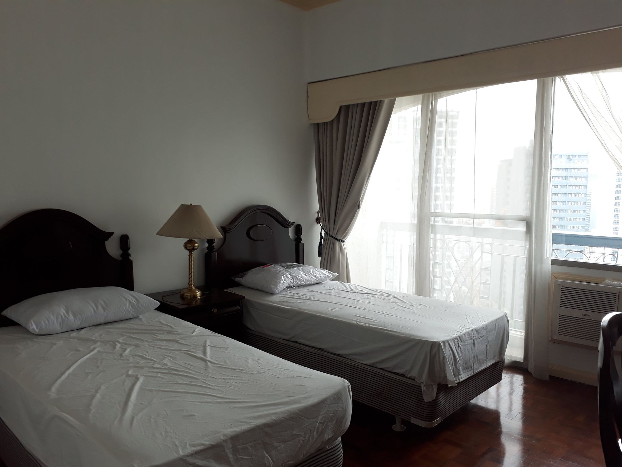 2BR Condo for Rent05