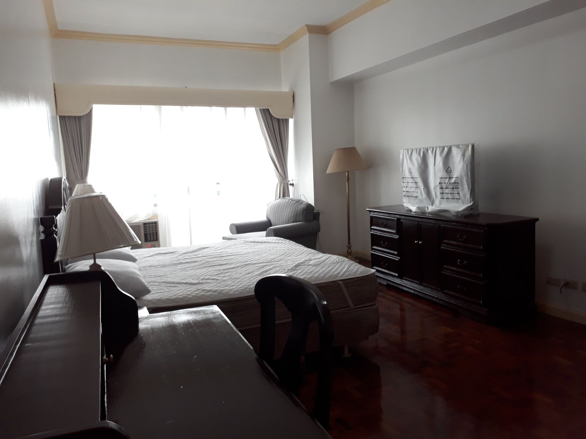 2BR Condo for Rent09