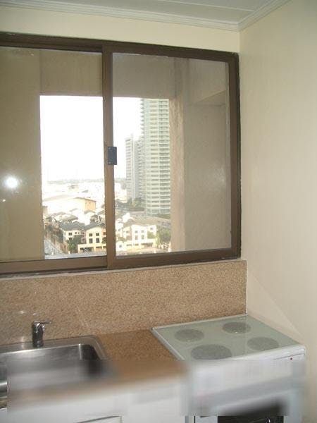 "1BR Condo for Rent in The Biltmore, Legazpi Village, Makati"04