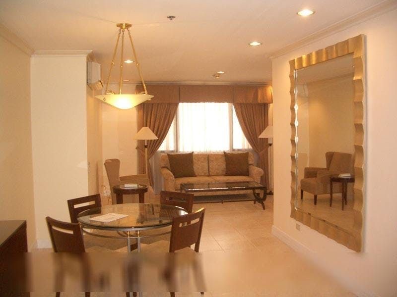"1BR Condo for Rent in The Biltmore, Legazpi Village, Makati"10