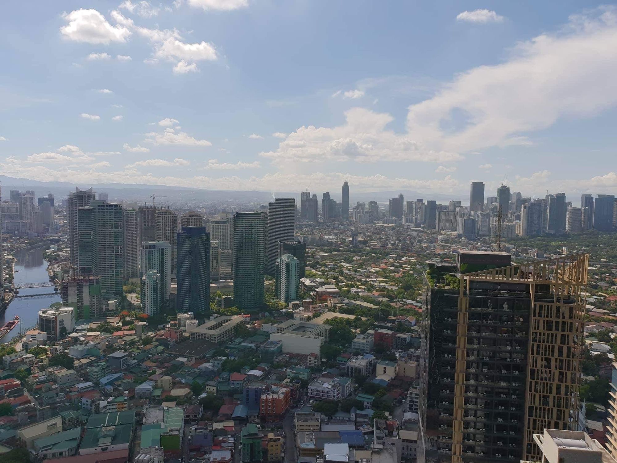 2BR Condo for Rent05
