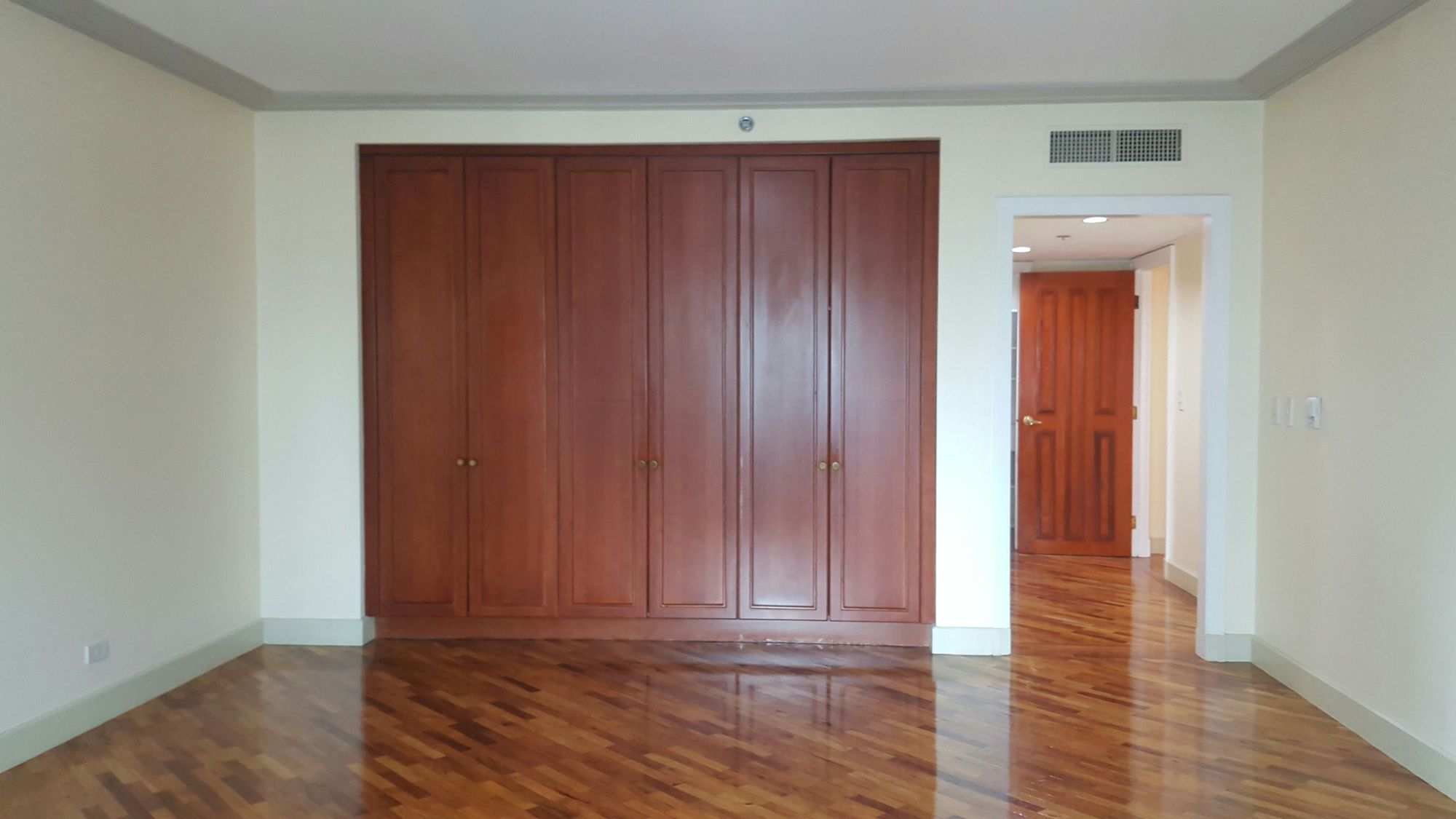 "3BR Condo for Rent in Rizal Tower, Rockwell Center, Makati"09