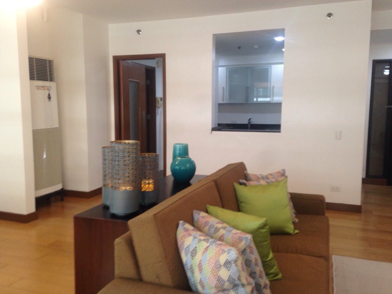 "2BR Condo for Rent in One Serendra, BGC - Bonifacio Global City, Tagui"04