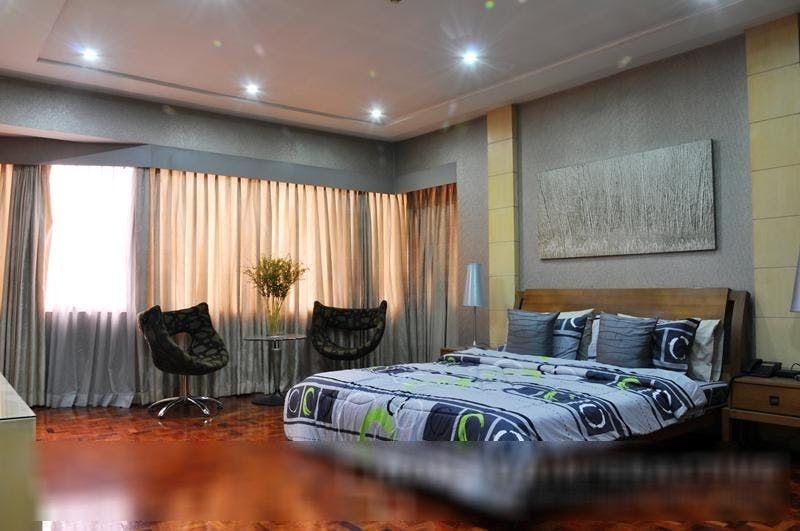 "3BR Condo for Rent in Pacific Plaza Ayala, Urdaneta, Makati"10