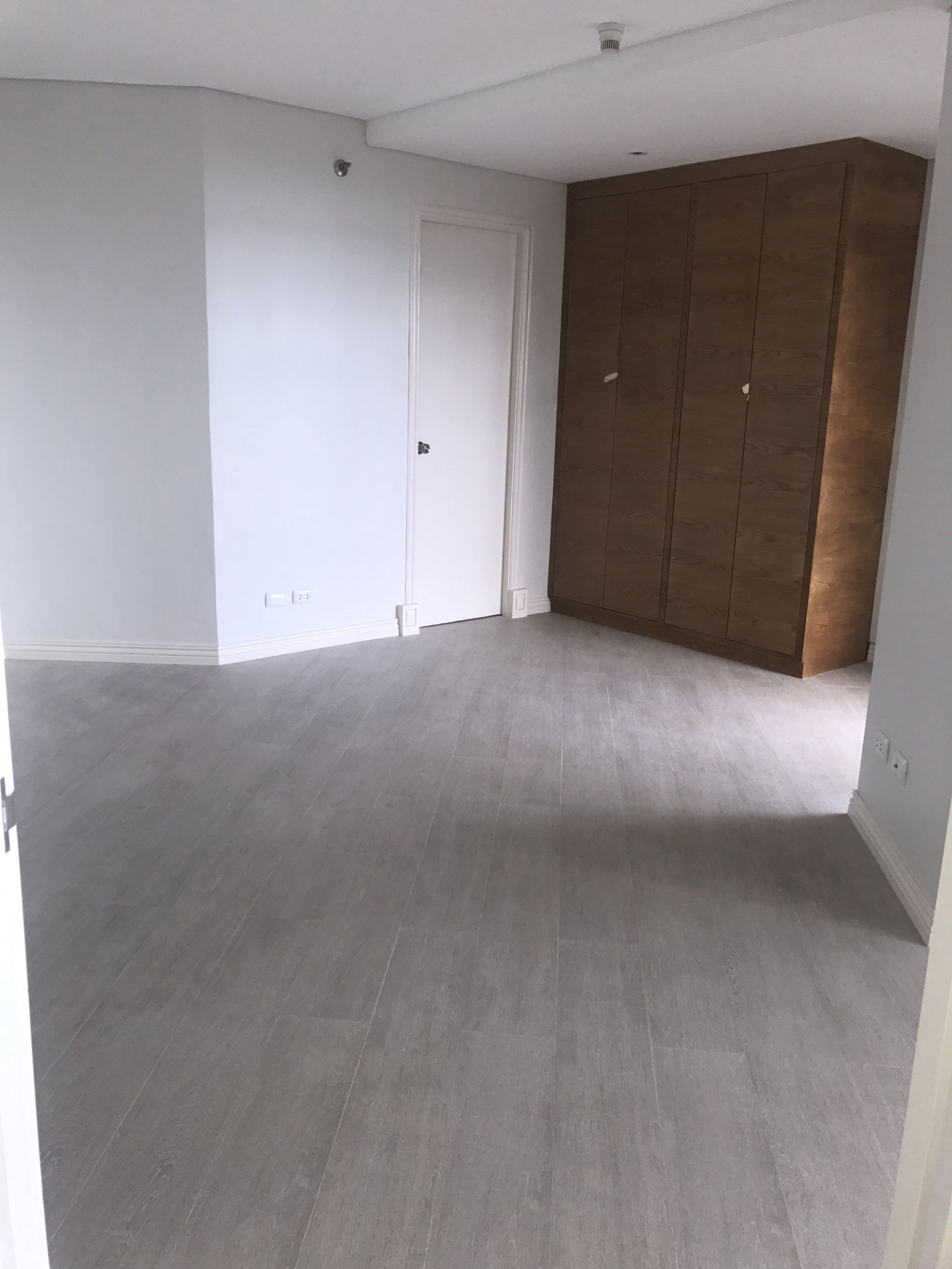 "3BR Condo for Rent in The Salcedo Park, Salcedo Village, Makati"04