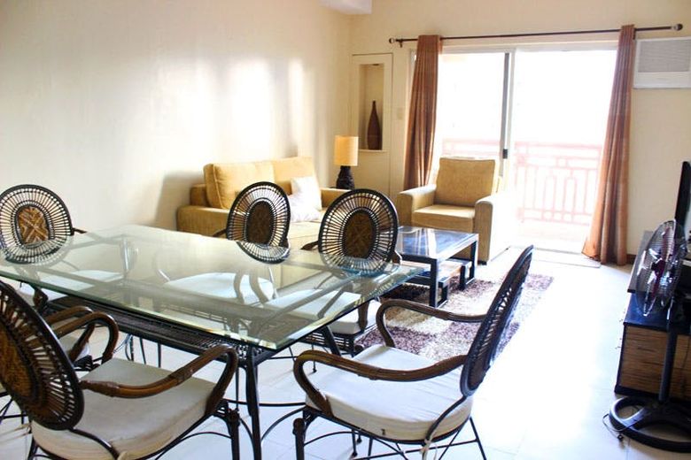 "2BR Condo for Rent in Elizabeth Place, Salcedo Village, Makati"01