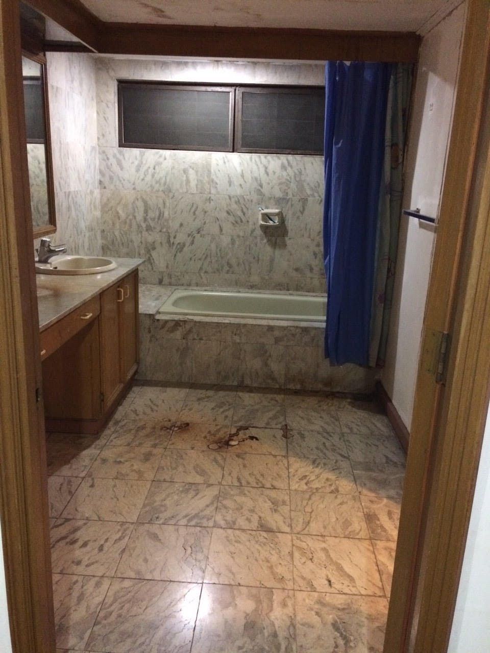 "2BR Condo for Rent in Colonnade Residences, Legazpi Village, Makati"10