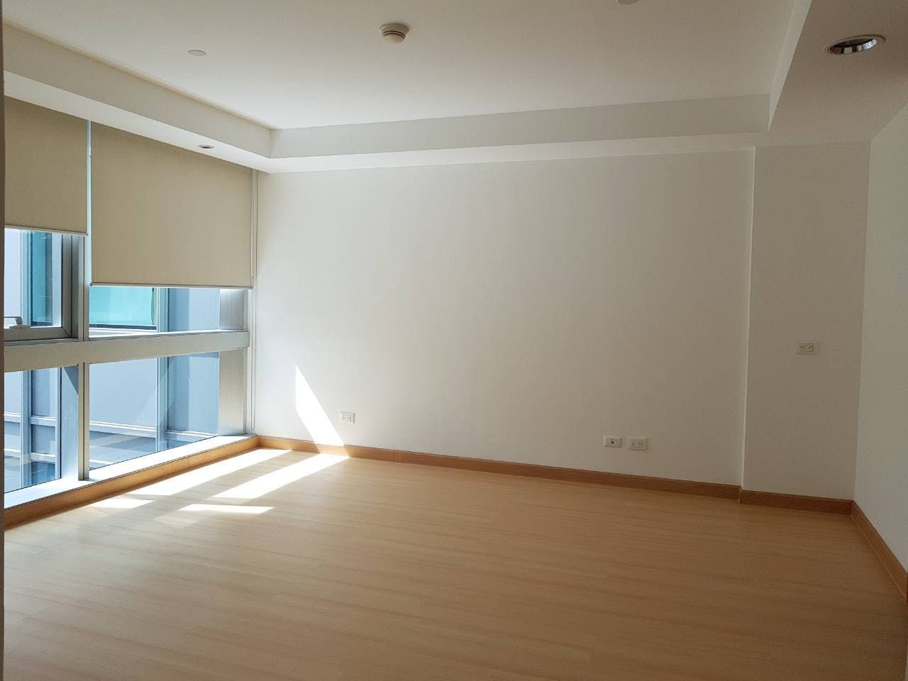 "3BR Condo for Rent in One McKinley Place, BGC - Bonifacio Global City,"03