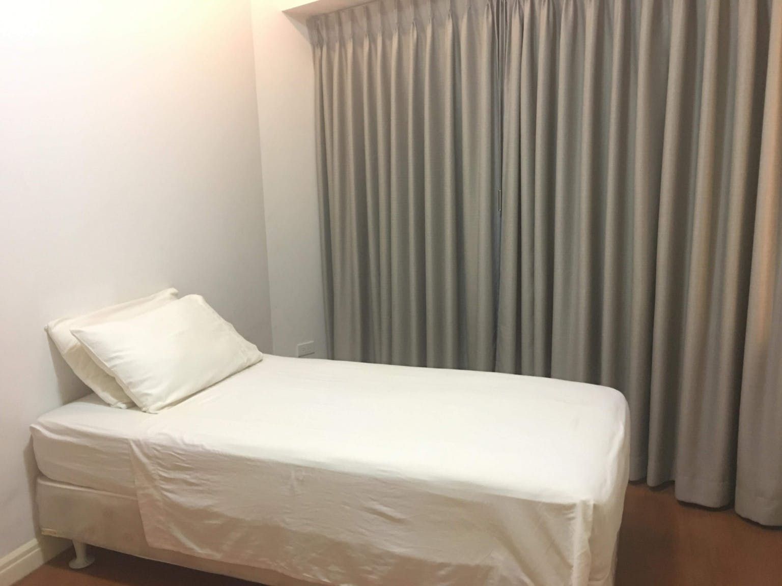 "1BR Condo for Rent in Trump Tower Manila, Poblacion, Makati"03