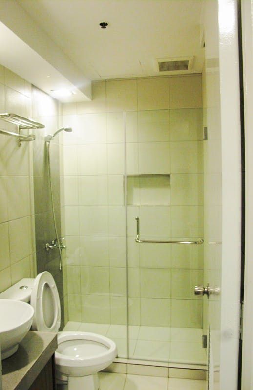 "1BR Condo for Rent in Westgate Plaza, Salcedo Village, Makati"04