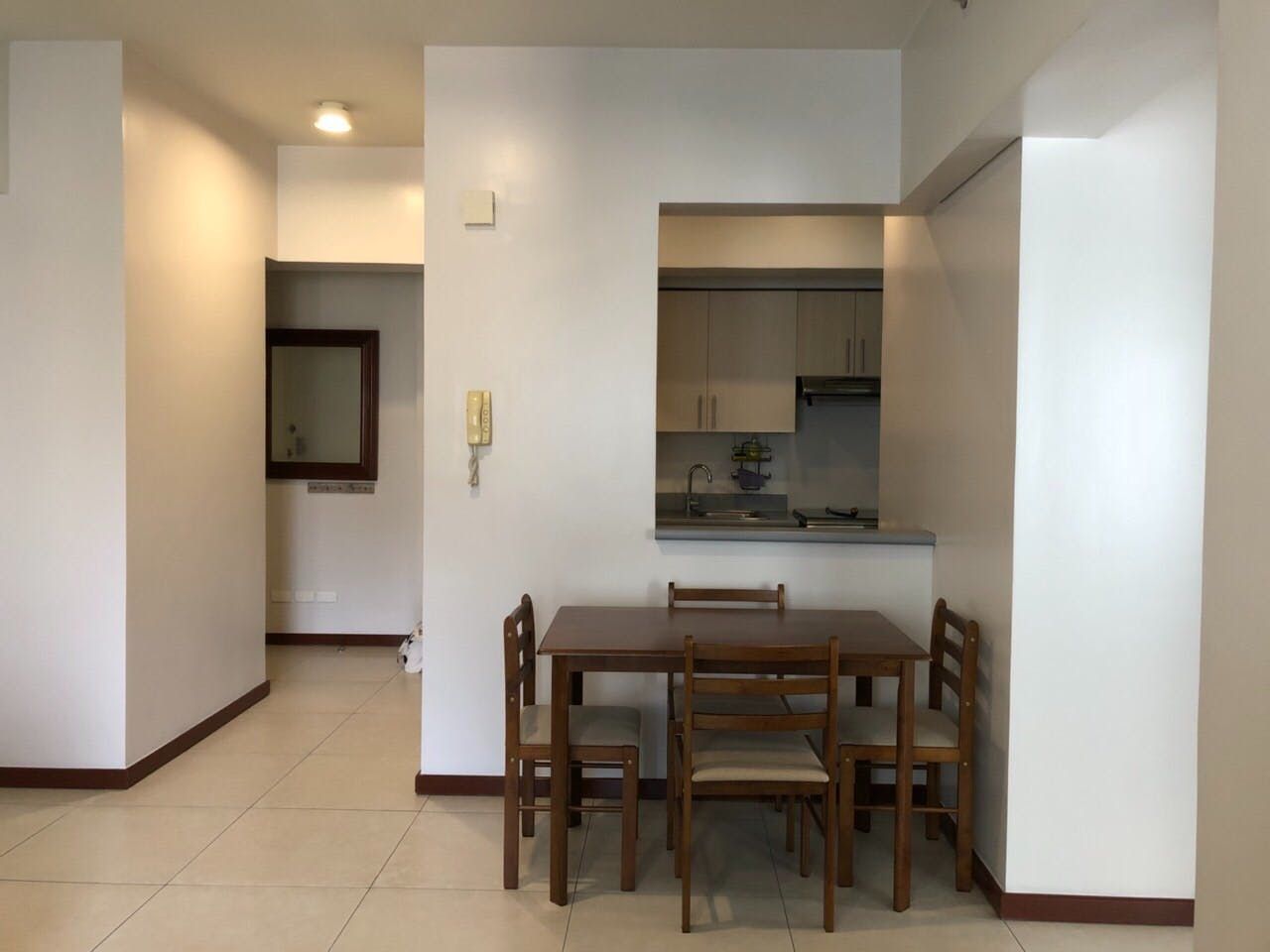 "2BR Condo for Rent in The Columns Legaspi, Legazpi Village, Makati"04