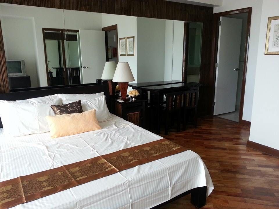 "1BR Condo for Rent in The Manansala, Rockwell Center, Makati"03