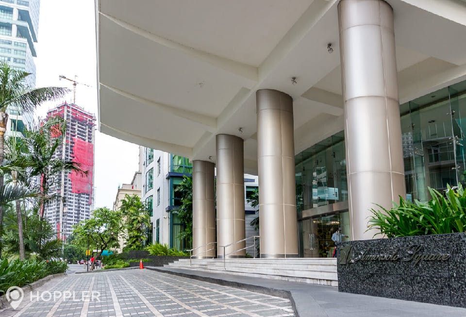 "2BR Condo for Rent in Amorsolo East, Rockwell Center, Makati"09