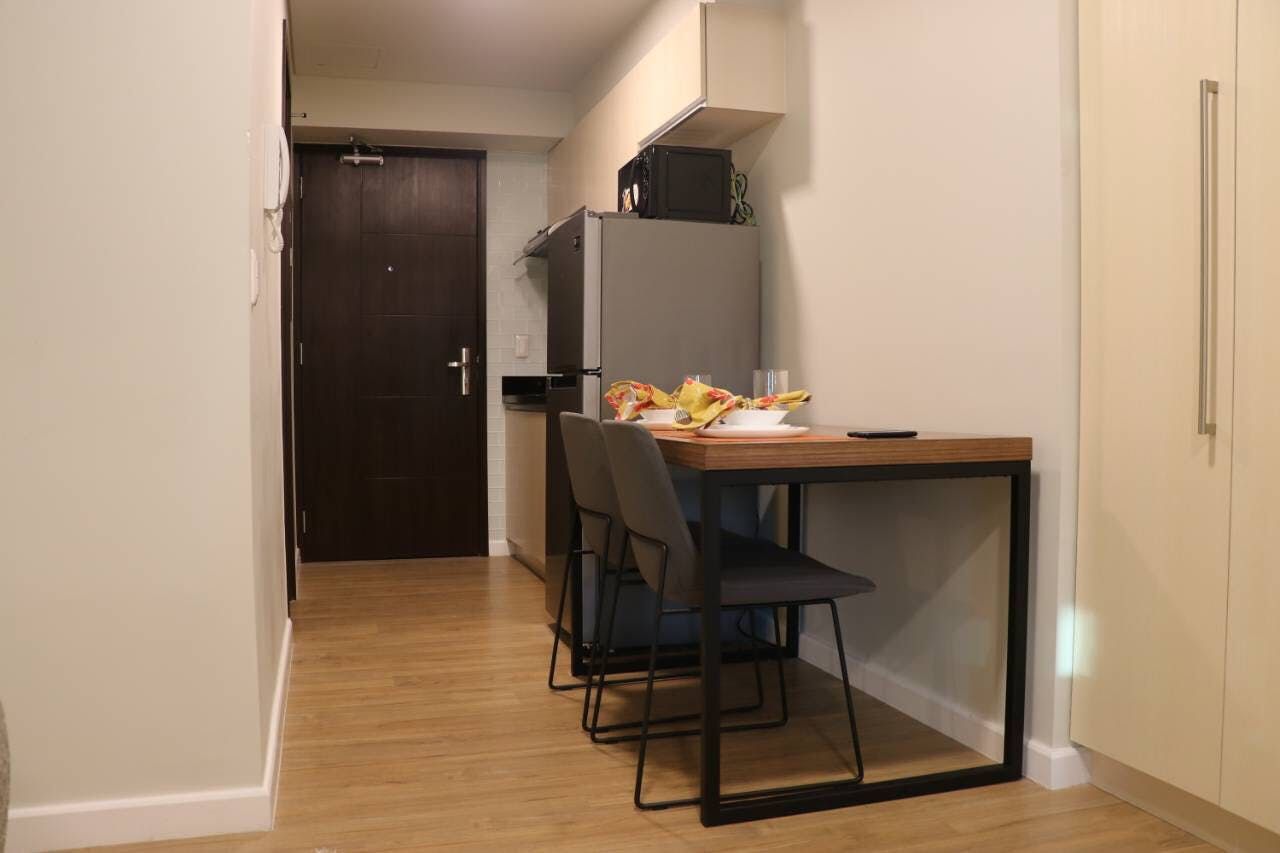 "Studio Condo for Rent in Kroma Tower, Legazpi Village, Makati"04