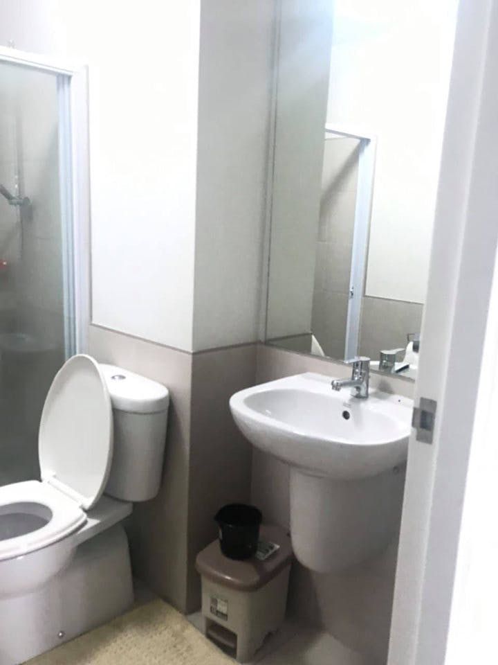 "2BR Condo for Rent in Senta, Legazpi Village, Makati"06