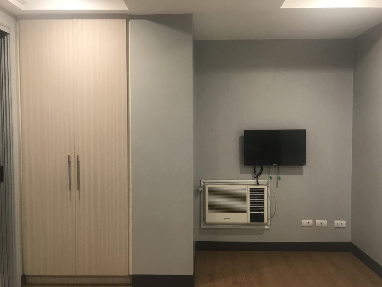 "1BR Condo for Rent in Morgan Suites Executive Residences, McKinley Hil"06