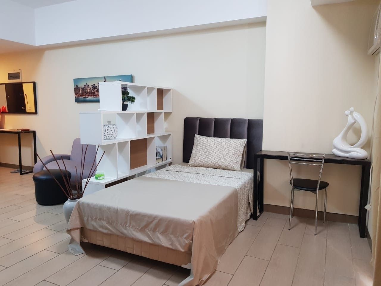 "Studio Condo for Rent in The Venice Luxury Residences, McKinley Hill,"10