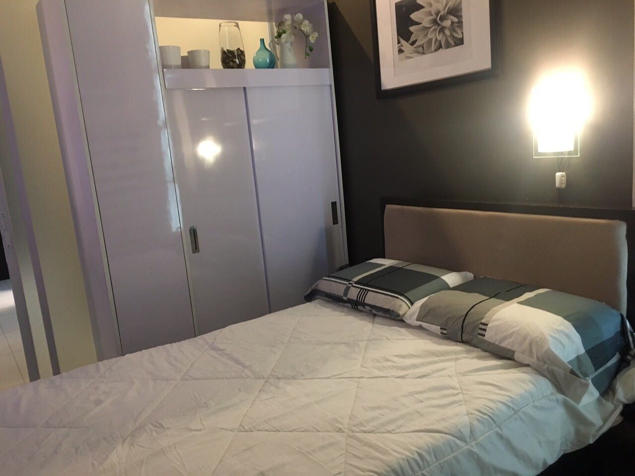 "Studio Condo for Rent in Wil Tower Mall, Santa Cruz, Quezon City"08