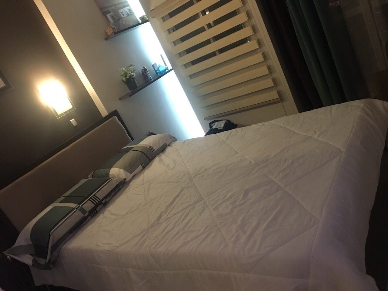 "Studio Condo for Rent in Wil Tower Mall, Santa Cruz, Quezon City"10