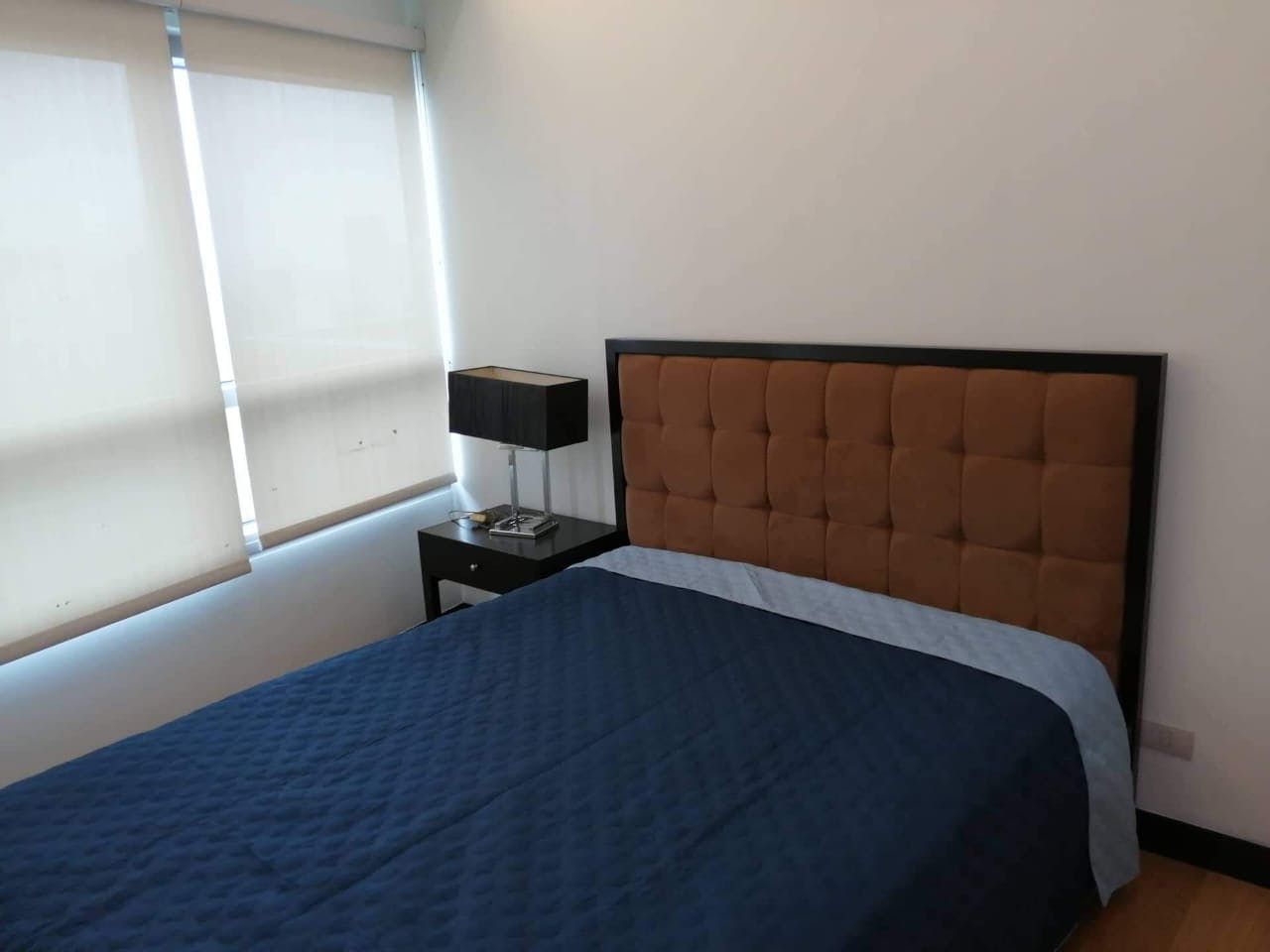 "2BR Condo for Rent in The Residences at Greenbelt, Legazpi Village, Ma"04
