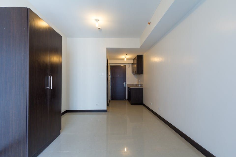 "Studio Condo for Rent in Axis Residences, Buayang Bato, Mandaluyong"04