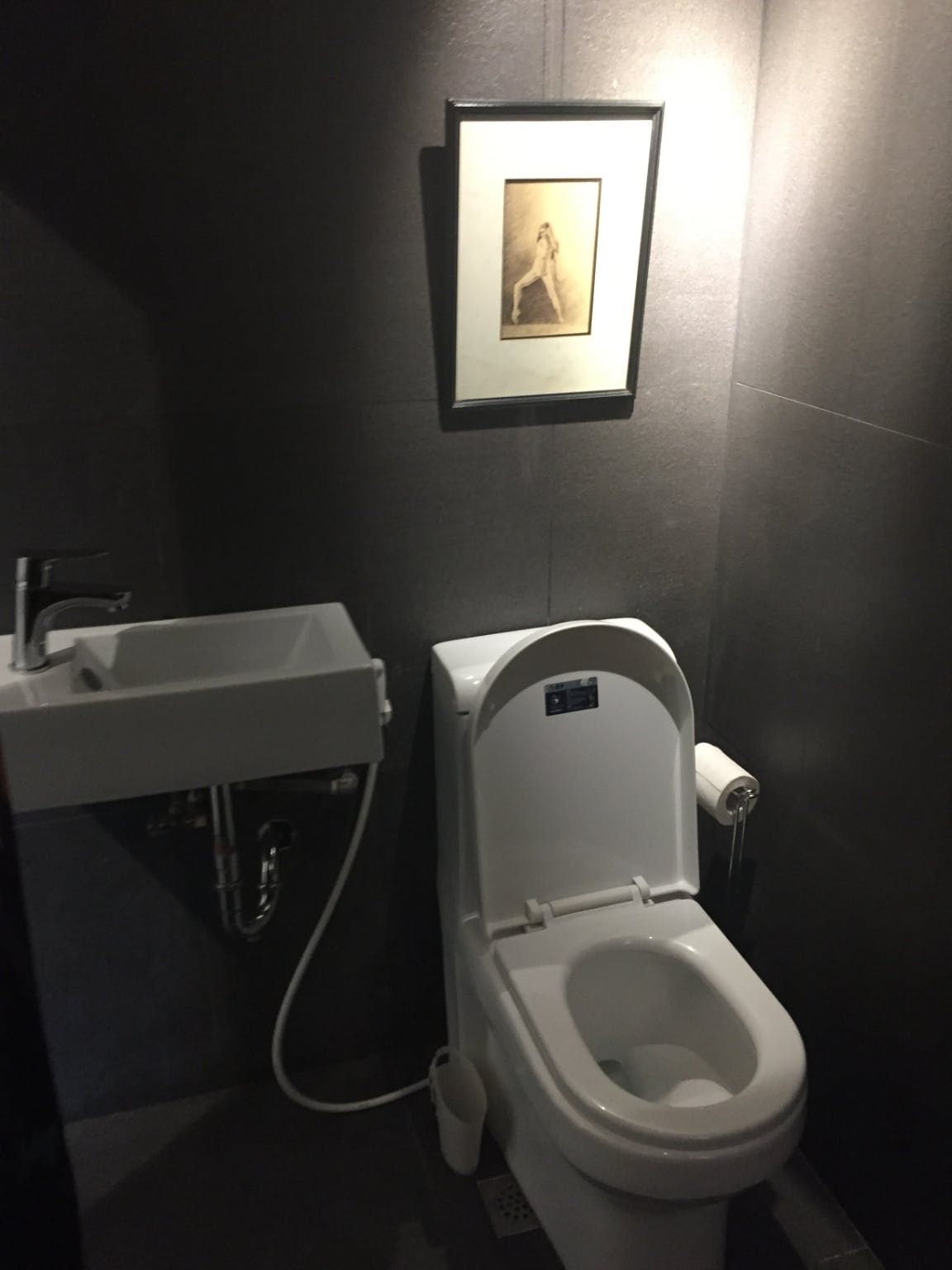 "3BR Condo for Rent in Makati Cinema Square Tower, Pio del Pilar, Makat"10