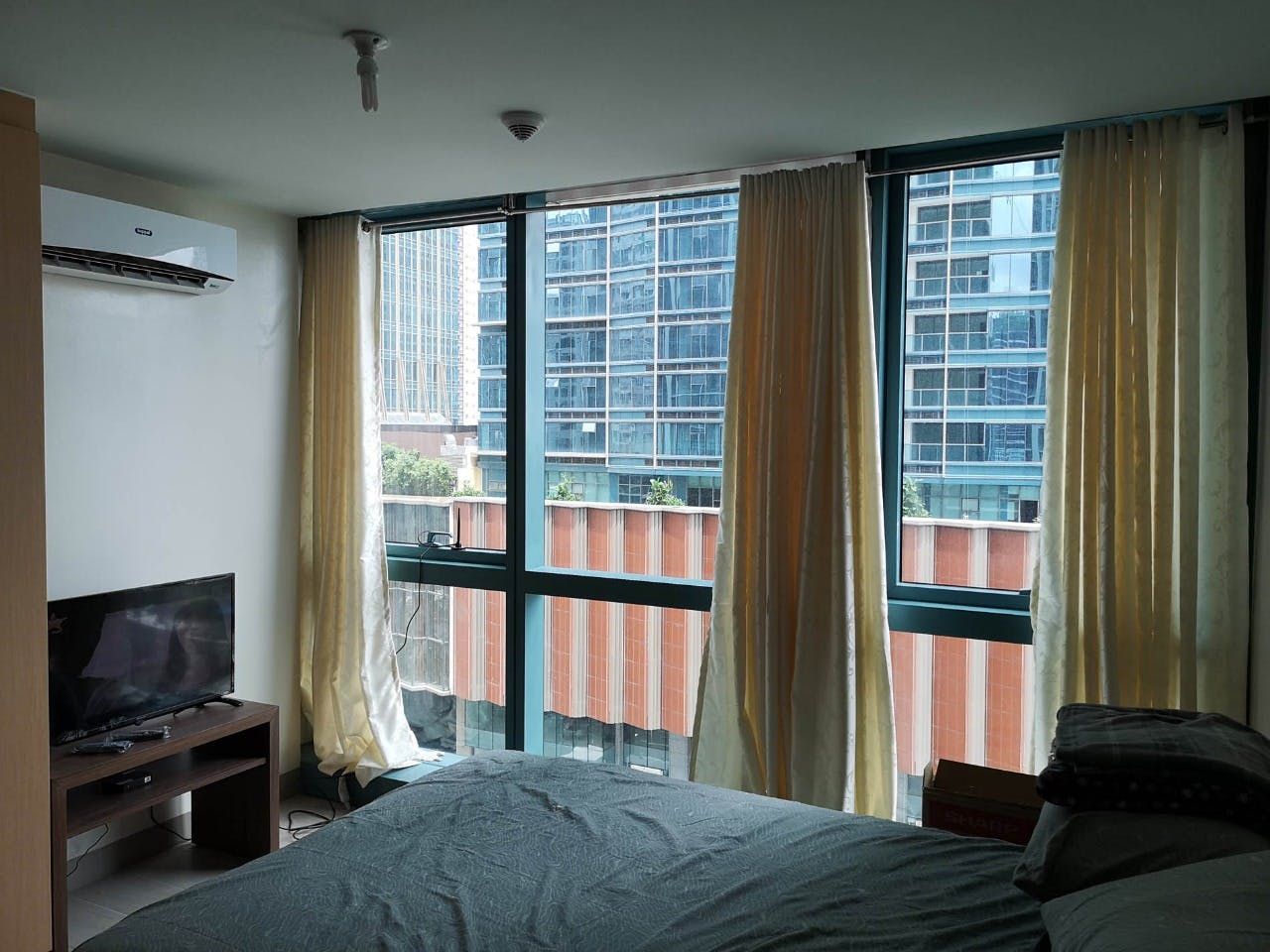 "1BR Condo for Rent in One Uptown Residence, BGC - Bonifacio Global Cit"06