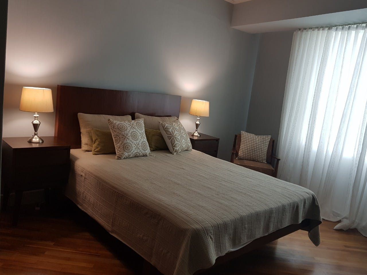 "1BR Condo for Rent in Amorsolo West, Rockwell Center, Makati"06