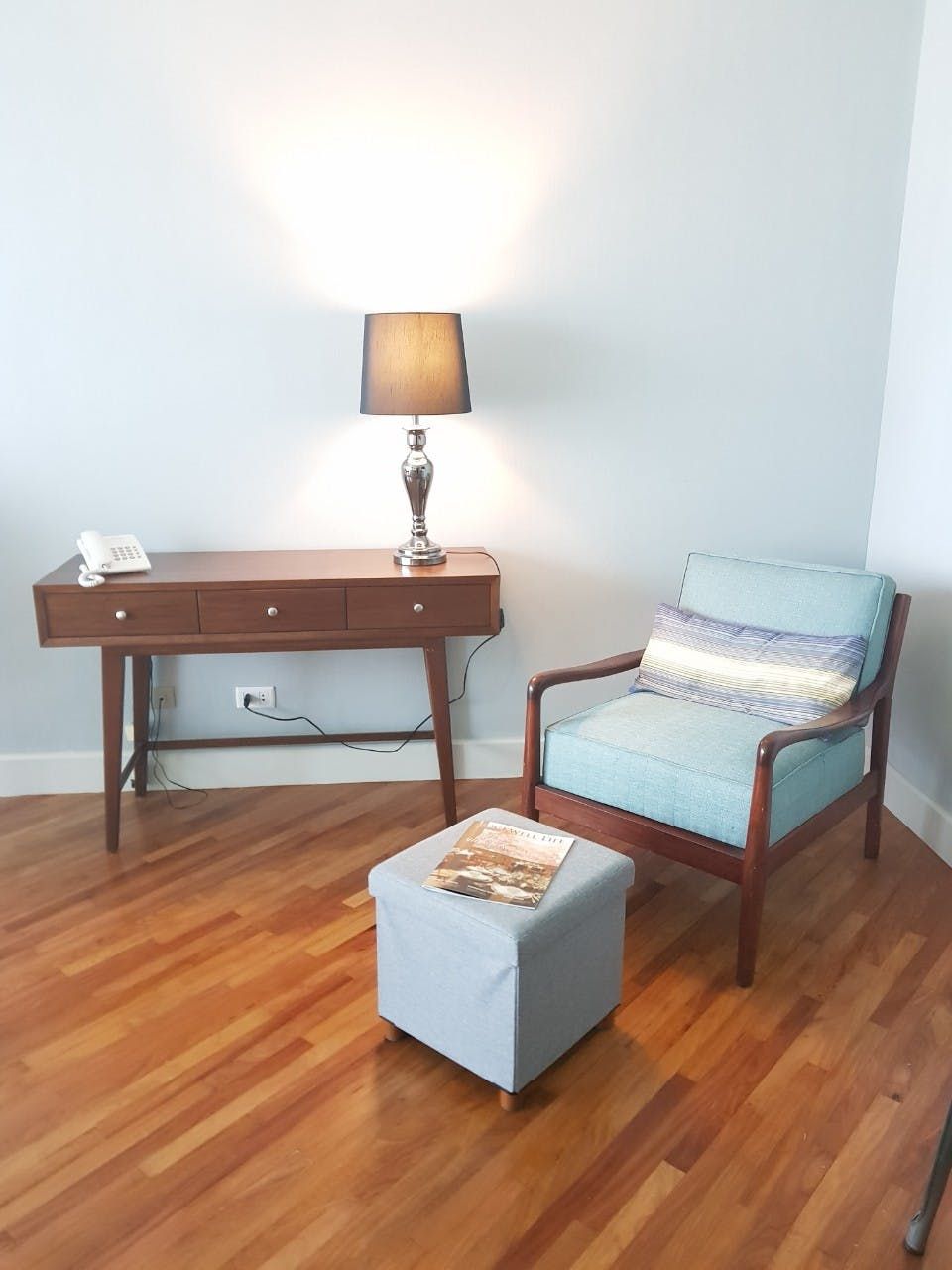 "1BR Condo for Rent in Amorsolo West, Rockwell Center, Makati"10