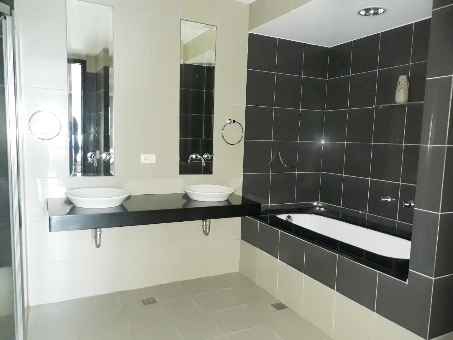 "2BR Condo for Rent in One McKinley Place, BGC - Bonifacio Global City,"08