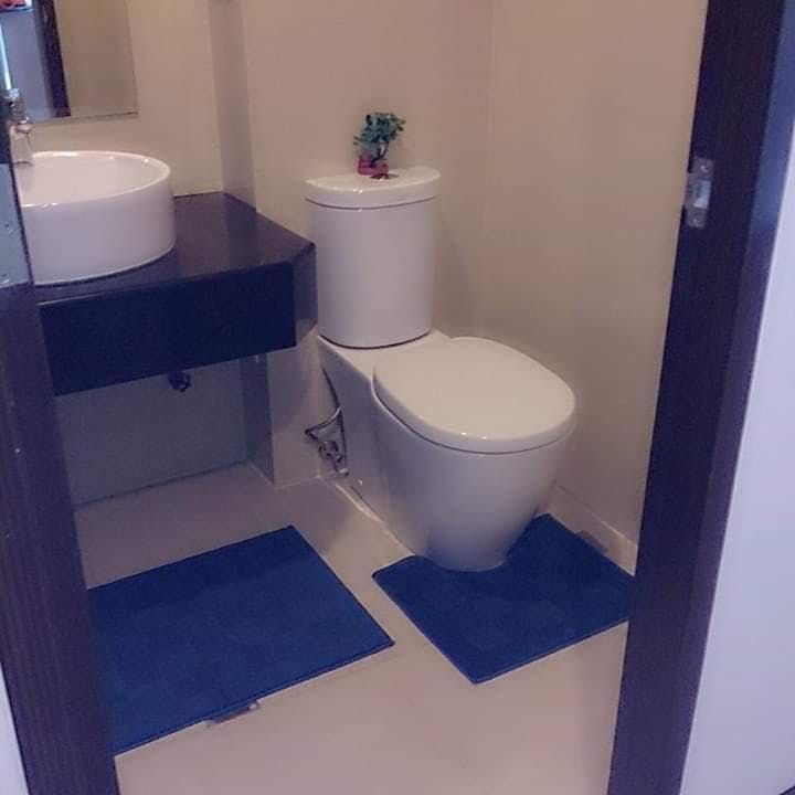 "1BR Condo for Rent in One Central, Salcedo Village, Makati"10
