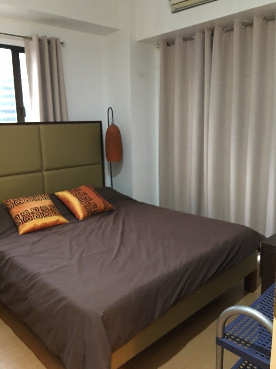 "1BR Condo for Rent in Forbeswood Heights, BGC - Bonifacio Global City,"06