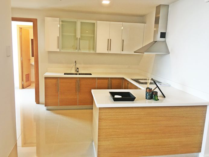 "2BR Condo for Rent in Park Terraces, San Lorenzo, Makati"01