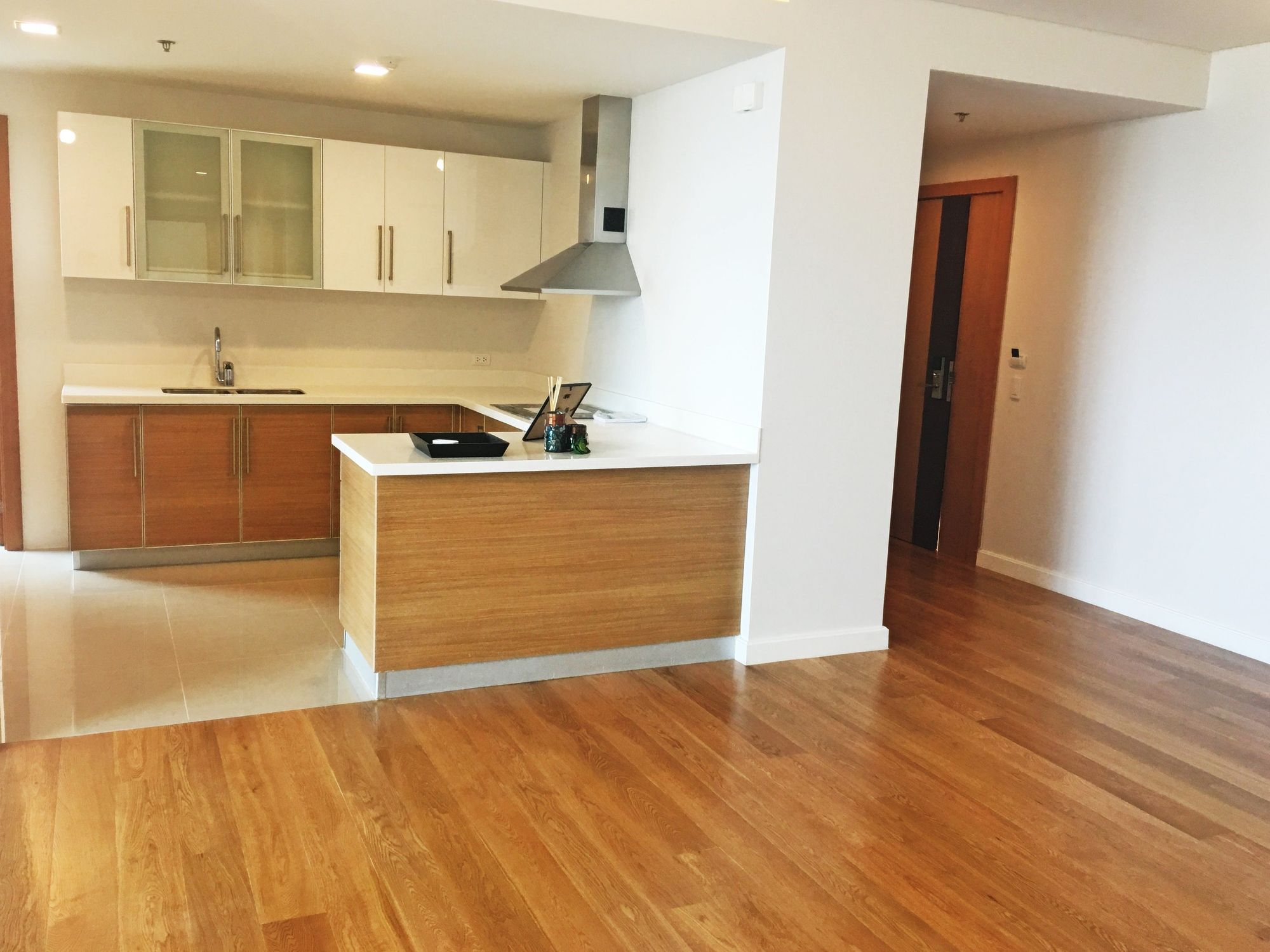 "2BR Condo for Rent in Park Terraces, San Lorenzo, Makati"07