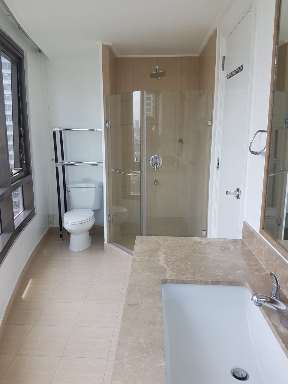 "2BR Condo for Rent in Joya Lofts and Towers, Rockwell Center, Makati"08