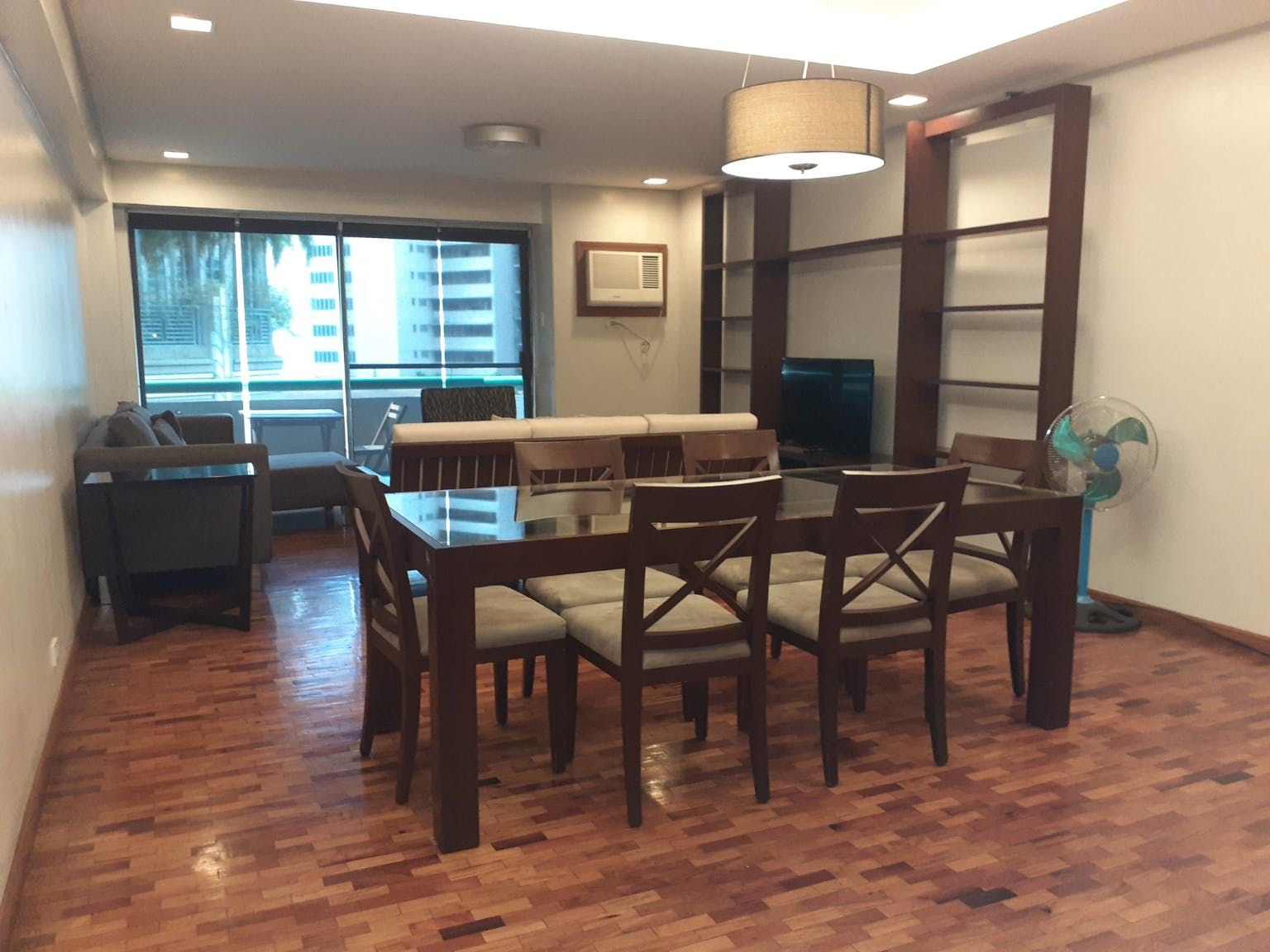 "2BR Condo for Rent in Tropical Palms, Legazpi Village, Makati"08