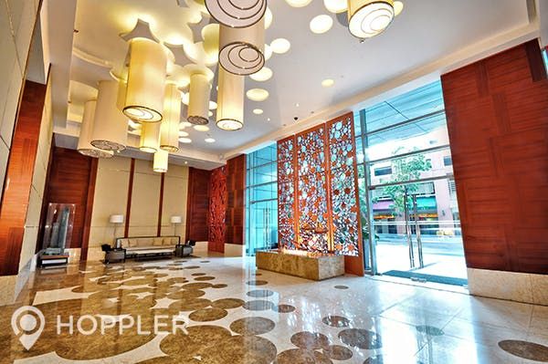 "1BR Condo for Rent in Eton Residences, Legazpi Village, Makati"09
