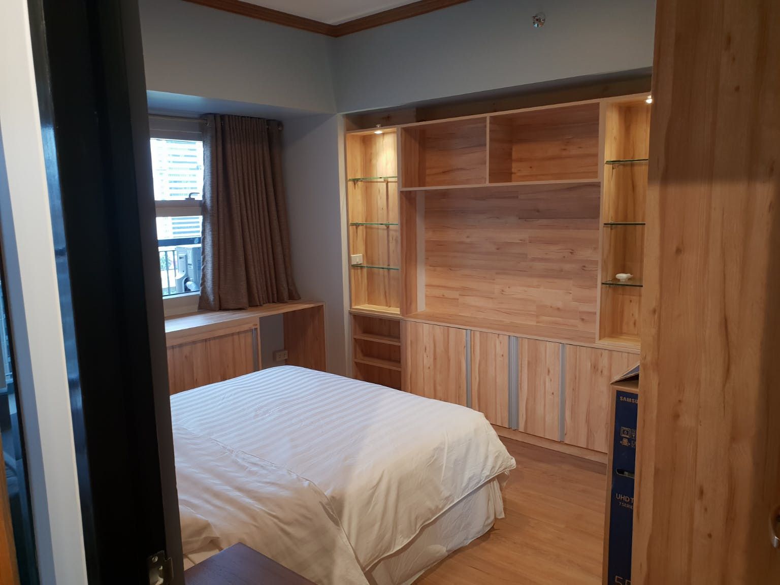 "1BR Condo for Rent in One Maridien Tower, BGC - Bonifacio Global City,"06